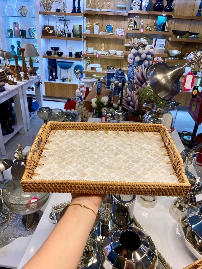 KREM SEDEFLİ DİKDÖRTGEN RATTAN TEPSİ 32X24CM