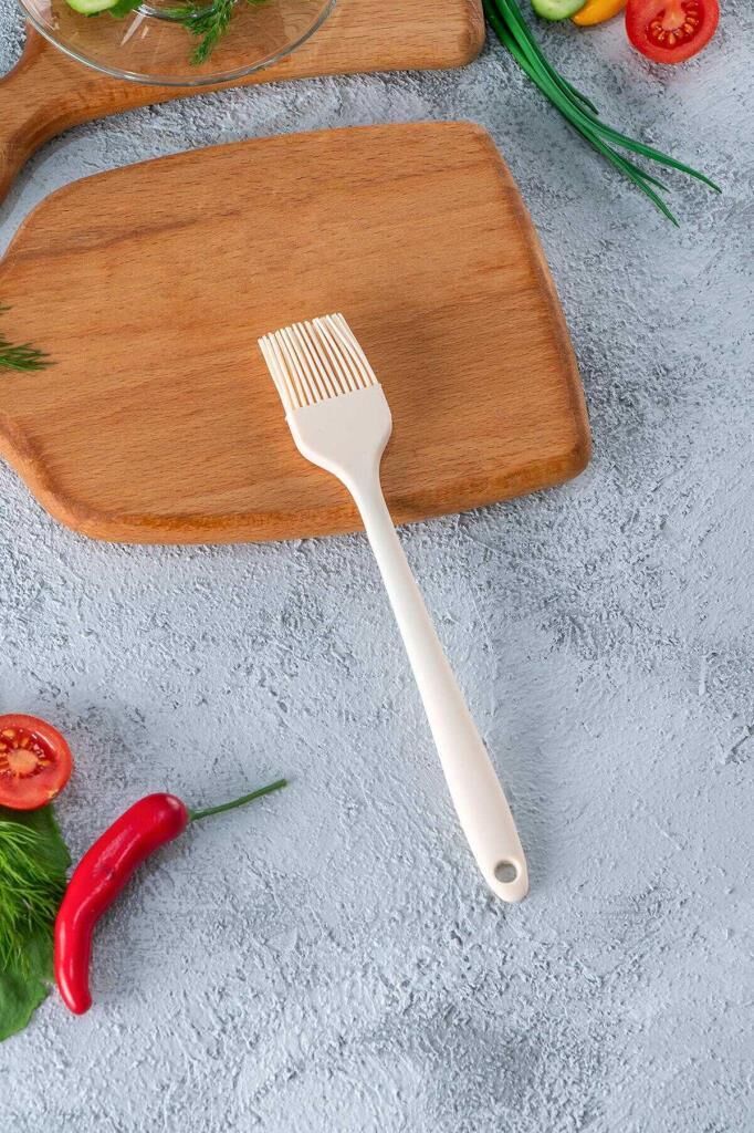 BEJ SİLİKON YUMURTA FIRÇASI 21CM
