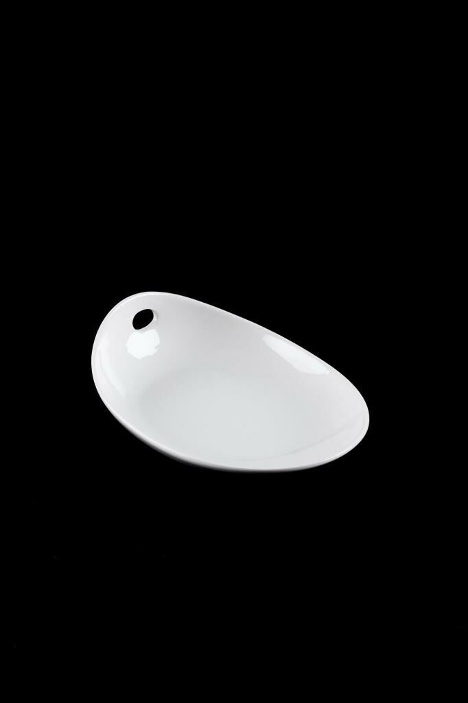 BEYAZ PORSELEN OVAL KAYIK TABAK 19 CM