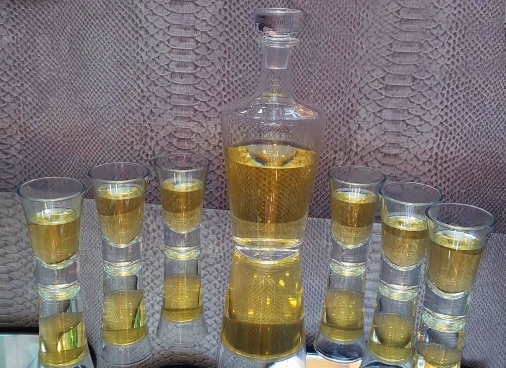 PAŞABAHÇE DENİZLİ CAM EL YAPIMI 7 PARÇA ŞİŞELİ SHOT SETİ