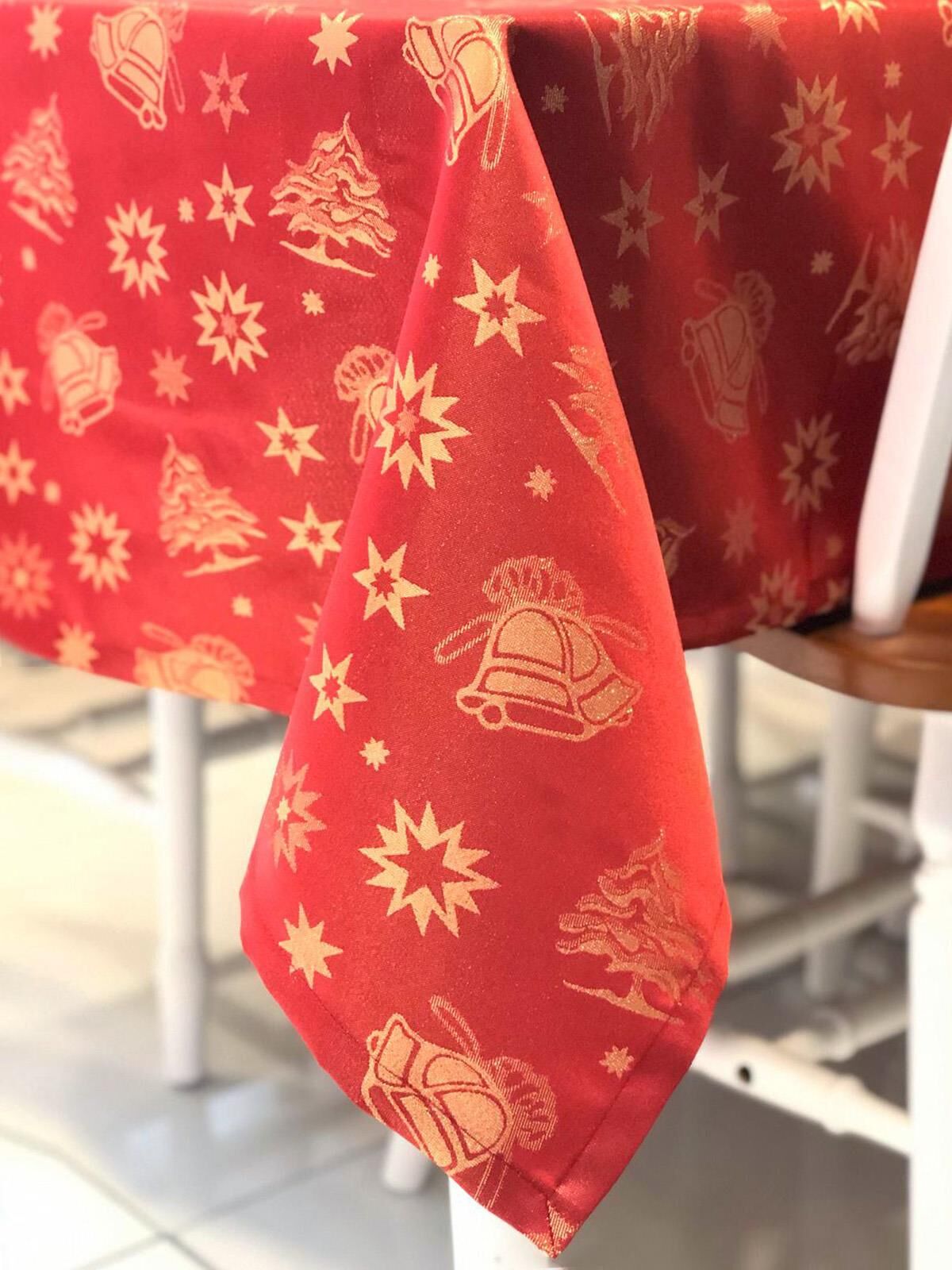 KIRMIZI ALTIN YILDIZ DESEN MASA ÖRTÜSÜ 225X150CM