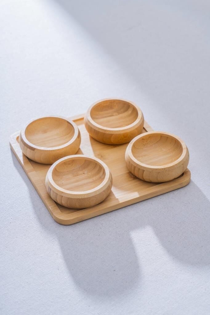 BAMBU TEPSİLİ 4'LÜ ÇEREZLİK/SUNUMLUK