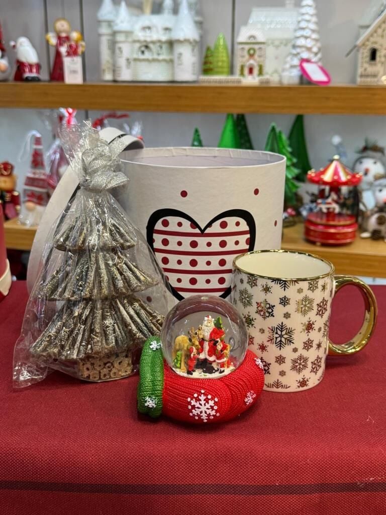 YILBAŞI HEDİYE PAKETİ KUTULU 4 PARÇA