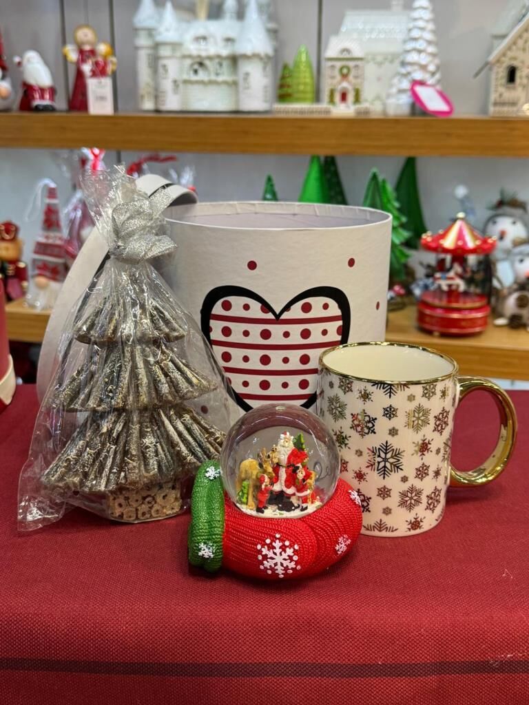 YILBAŞI HEDİYE PAKETİ KUTULU 4 PARÇA