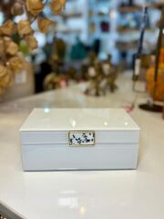 BEYAZ AHŞAP DEKORATİF KUTU 20X12X8CM