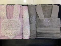 IVY BAMBU DANTELLİ NAKIŞLI AİLE BORNOZ SETİ LİLA/GRİ