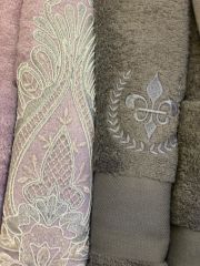 IVY BAMBU DANTELLİ NAKIŞLI AİLE BORNOZ SETİ LİLA/GRİ