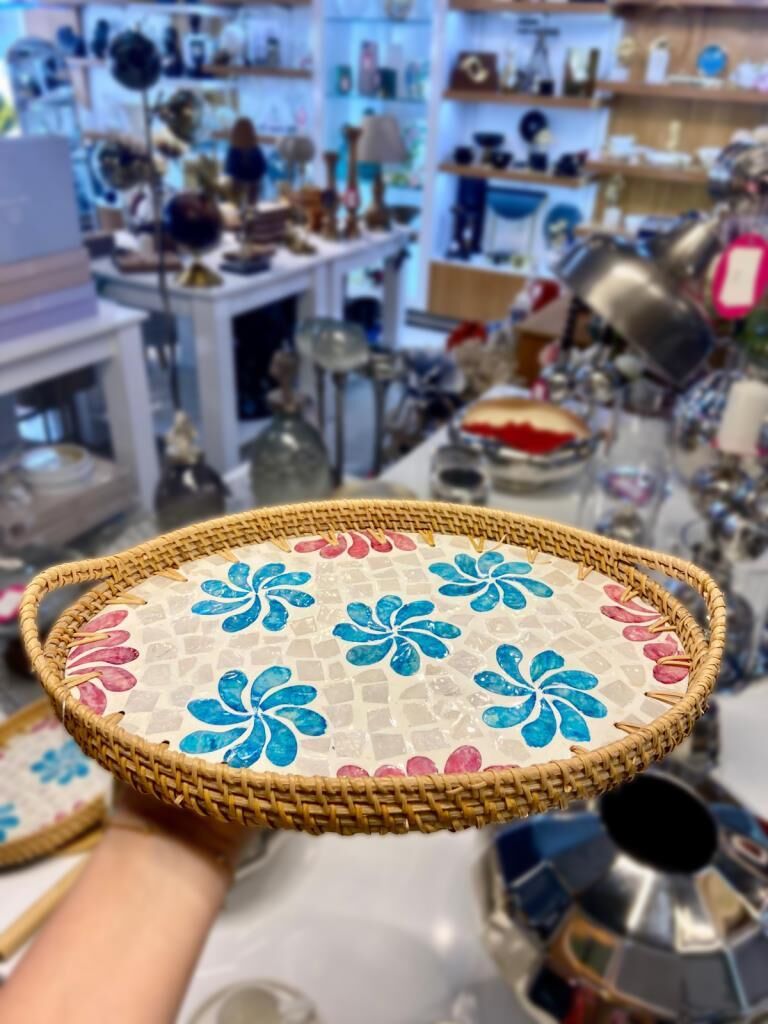 MAVİ ÇİÇEK DESEN OVAL SEDEFLİ RATTAN TEPSİ 30X20CM