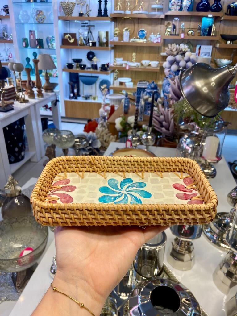MAVİ ÇİÇEK DESEN SEDEFLİ RATTAN TEPSİ 21X12CM