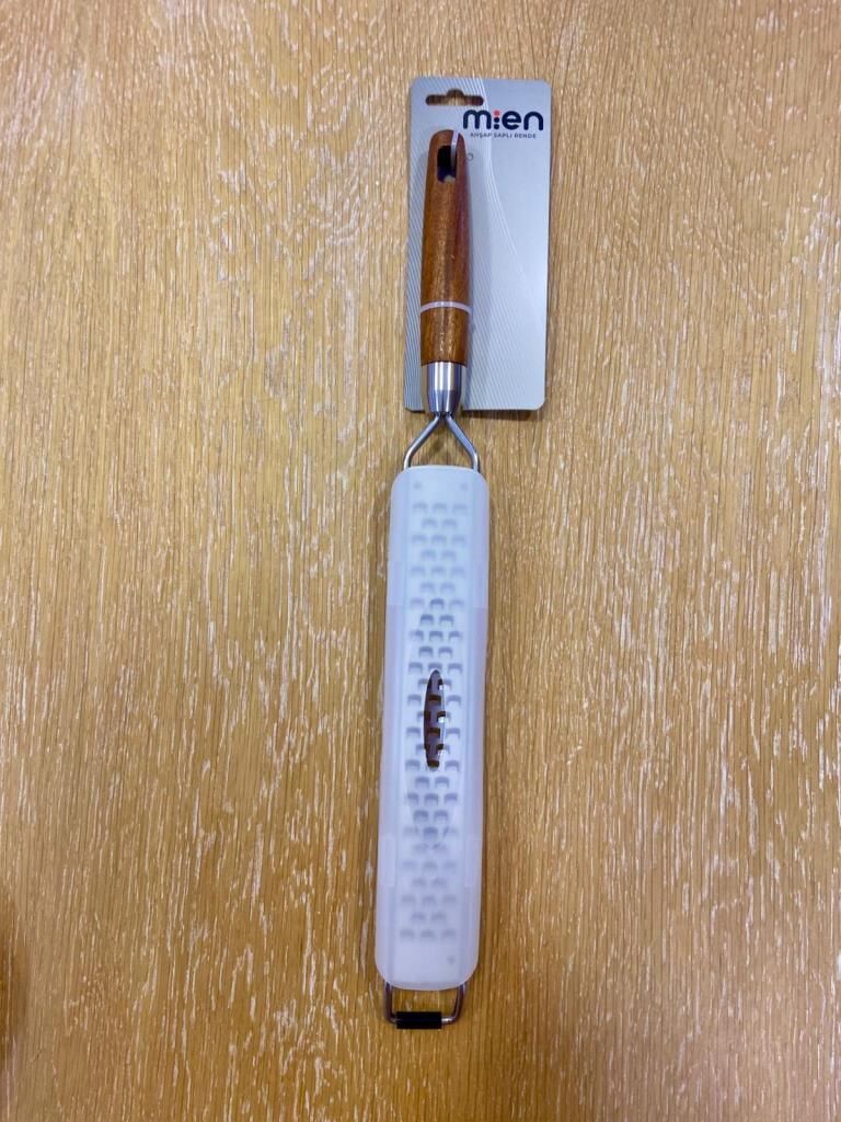 AHŞAP SAPLI PEYNİR RENDE 38CM