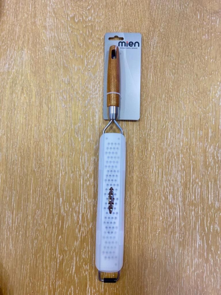 AHŞAP SAPLI PEYNİR RENDE 38CM