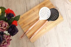 SİYAH BAKIR METAL SİLİKON KEVGİR 34CM