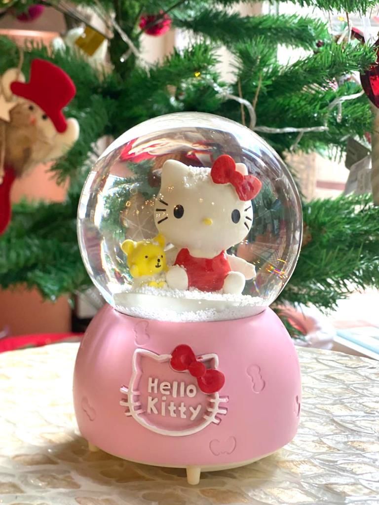 HELLO KİTTY AYICIK KAR KÜRESİ 15CM