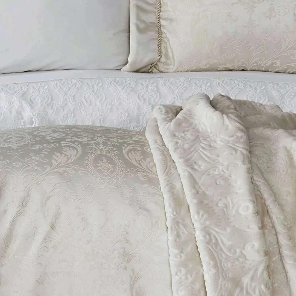 KARACA HOME SILVIO GOLD 10 PARÇA ÇEYİZ SETİ