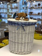 BEYAZ PELUŞ DETAY OVAL HASIR ÇAMAŞIR/OYUNCAK SEPETİ 50X38X57CM