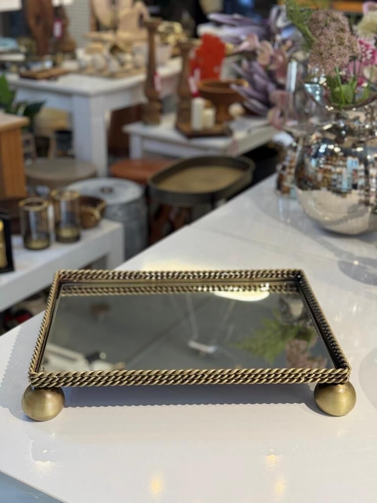 ALTIN ESKİTME TOP AYAKLI DİKDÖRTGEN TEPSİ 45X32CM