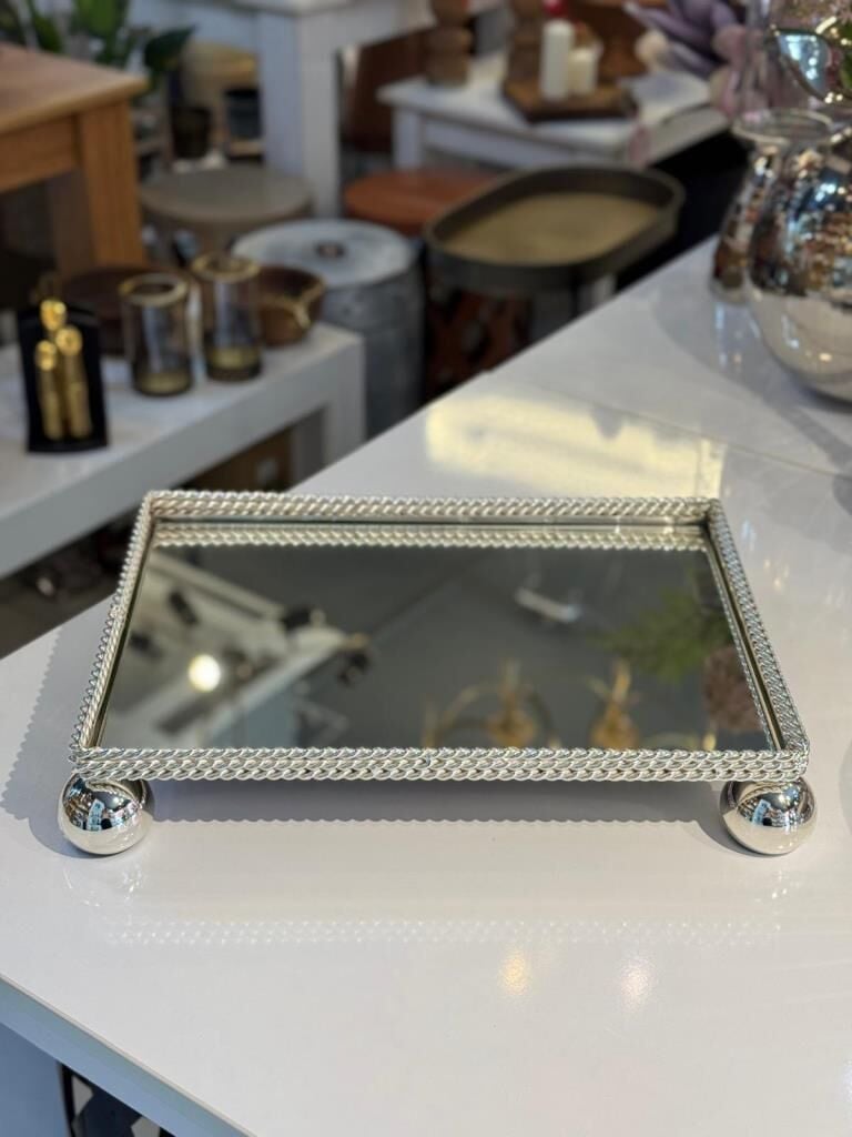 GÜMÜŞ TOP AYAKLI DİKDÖRTGEN TEPSİ 45X32CM
