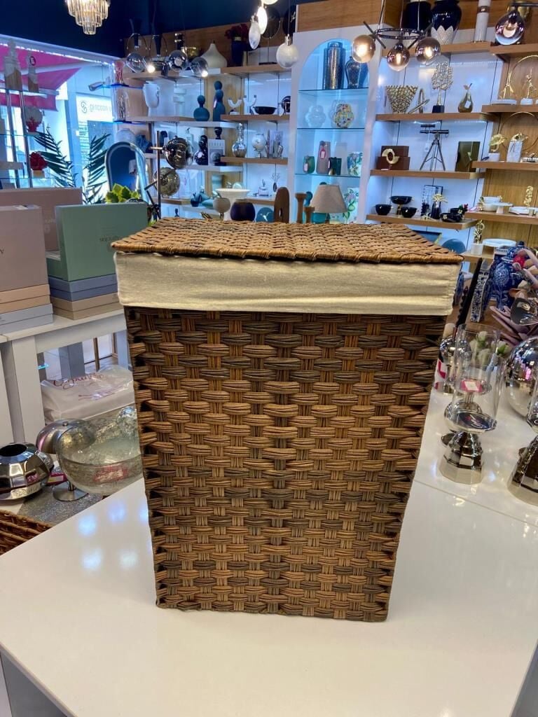 KAHVERENGİ SENTETİK HASIR ÇAMAŞIR SEPETİ 43X33X59CM