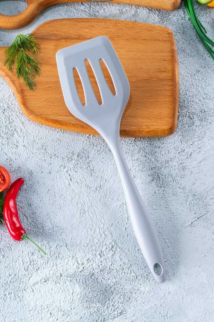 GRİ DELİKLİ SİLİKON SPATULA 20CM