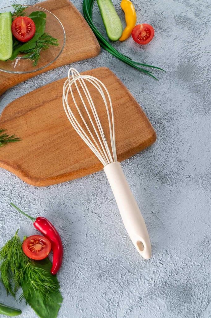 BEJ SİLİKON ÇIRPICI 27CM