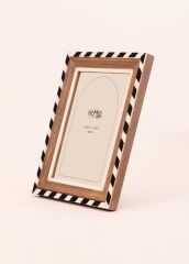 STRIPED FOTOĞRAF ÇERÇEVESİ 18X23CM