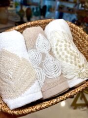 KAHVERENGİ SEPETLİ 3'LÜ HAVLU SETİ 30X50CM