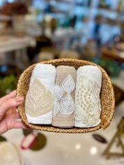 KAHVERENGİ SEPETLİ 3'LÜ HAVLU SETİ 30X50CM