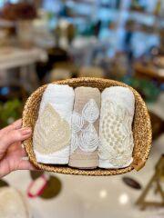 KAHVERENGİ SEPETLİ 3'LÜ HAVLU SETİ 30X50CM