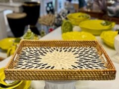 ANTRASİT KREM ÇİÇEK RATTAN SEDEFLİ TEPSİ 26X36X5CM