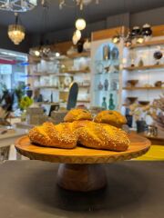 AKASYA DEKORLU AYAKLI KEK STANDI 28X9CM