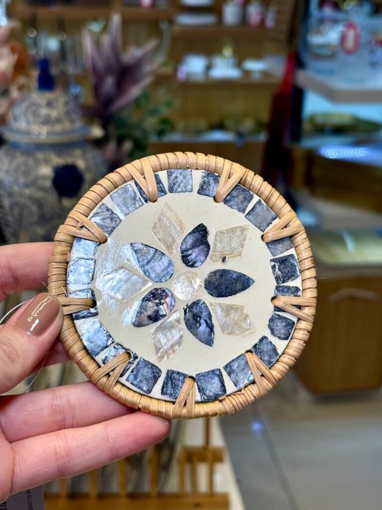 KREM ANTRASİT SEDEFLİ TEKLİ BARDAK ALTLIĞI 10CM DESEN2