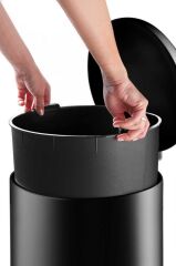 BOMBE KAPAKLI ÇÖP KOVASI 40LT MAT SİYAH