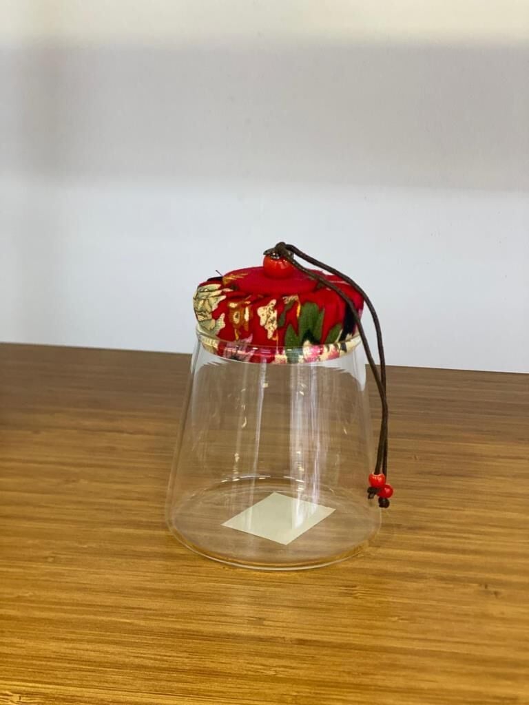 KIRMIZI KAPAKLI CAM KAVANOZ 300ML