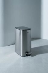 BANTIA DİKDÖRTGEN INOX ÇÖP KUTUSU 43x30x21CM 11LT