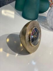 MATTE GOLD DÜNYA HARİTALI MASA SAATİ 20X18CM