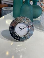 GÜMÜŞ DÜNYA HARİTALI  MASA SAATİ 20X18CM