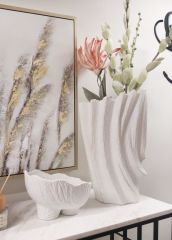 LICIA BEYAZ SERAMİK VAZO 25X17X19CM
