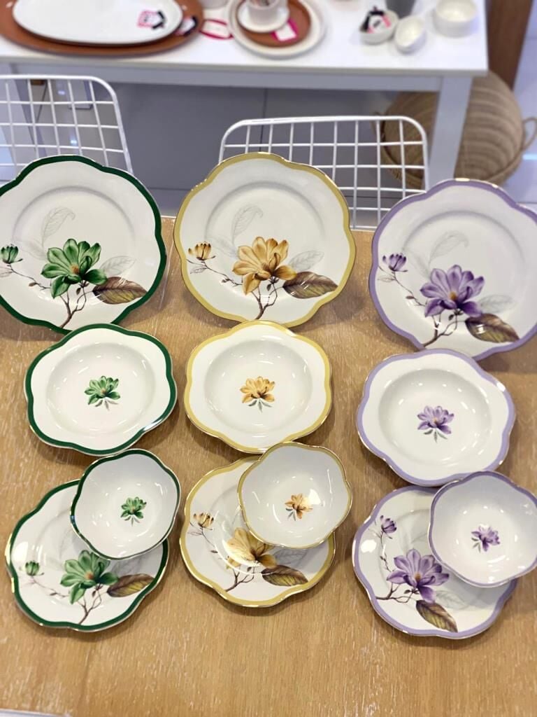 RENKLİ ÇİÇEK DESEN 6 KİŞİLİK 24 PARÇA YEMEK TAKIMI