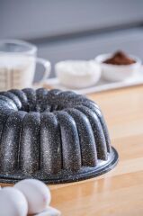 LINE DİLİMLİ KEK KALIBI SİYAH 26CM