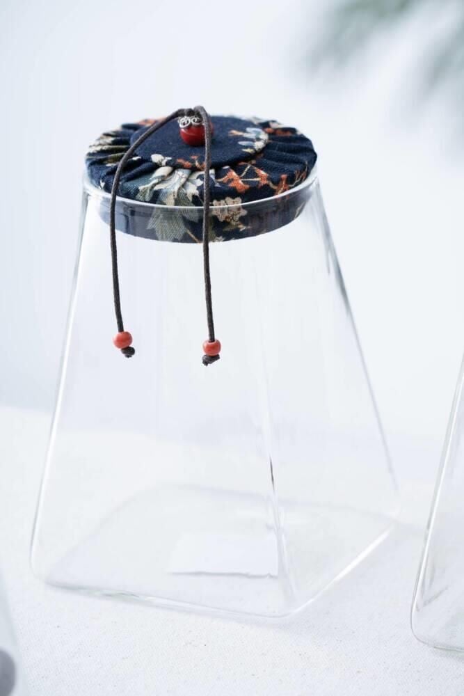 LACİVERT KAPAKLI CAM KAVANOZ 950ML