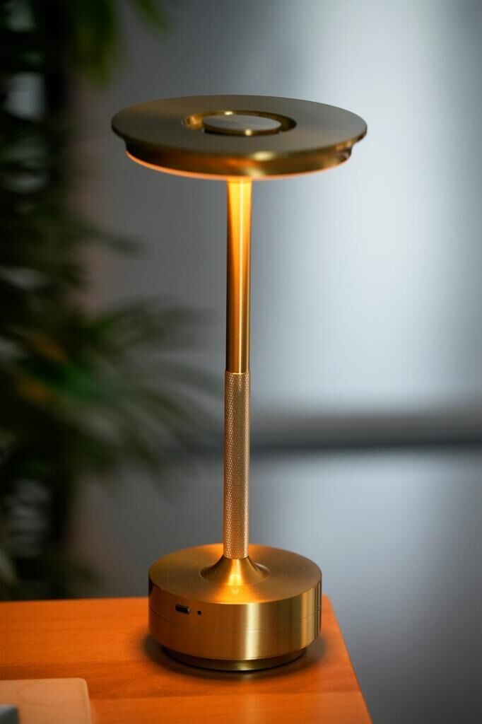 ALTIN DOKUNMATİK LEDLİ MASA LAMBASI 27CM