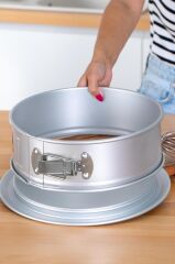 MATE ALÜMİNYUM YUVARLAK KELEPÇELİ KEK KALIBI 31CM