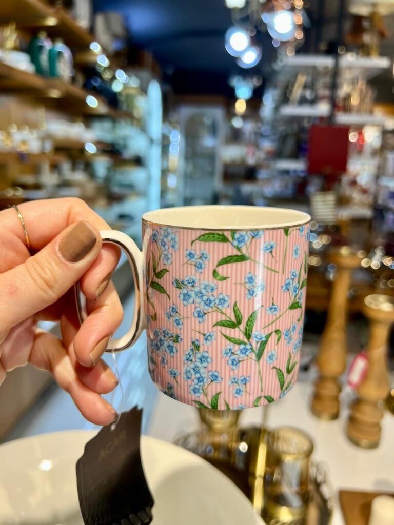 JUNGLE MAVİ ÇİÇEKLİ KUPA