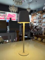 ŞAPKALI BEYAZ LEDLİ MASA LAMBASI 38CM
