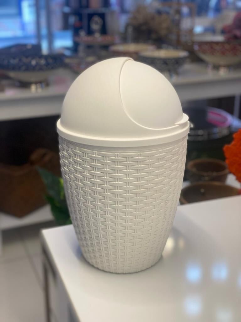 RATTAN BEYAZ DÖNER KAPAKLI ÇÖP KOVASI