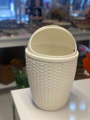 RATTAN BEYAZ DÖNER KAPAKLI ÇÖP KOVASI