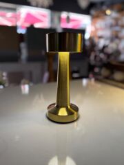 ALTIN LEDLİ MASA LAMBASI 21CM