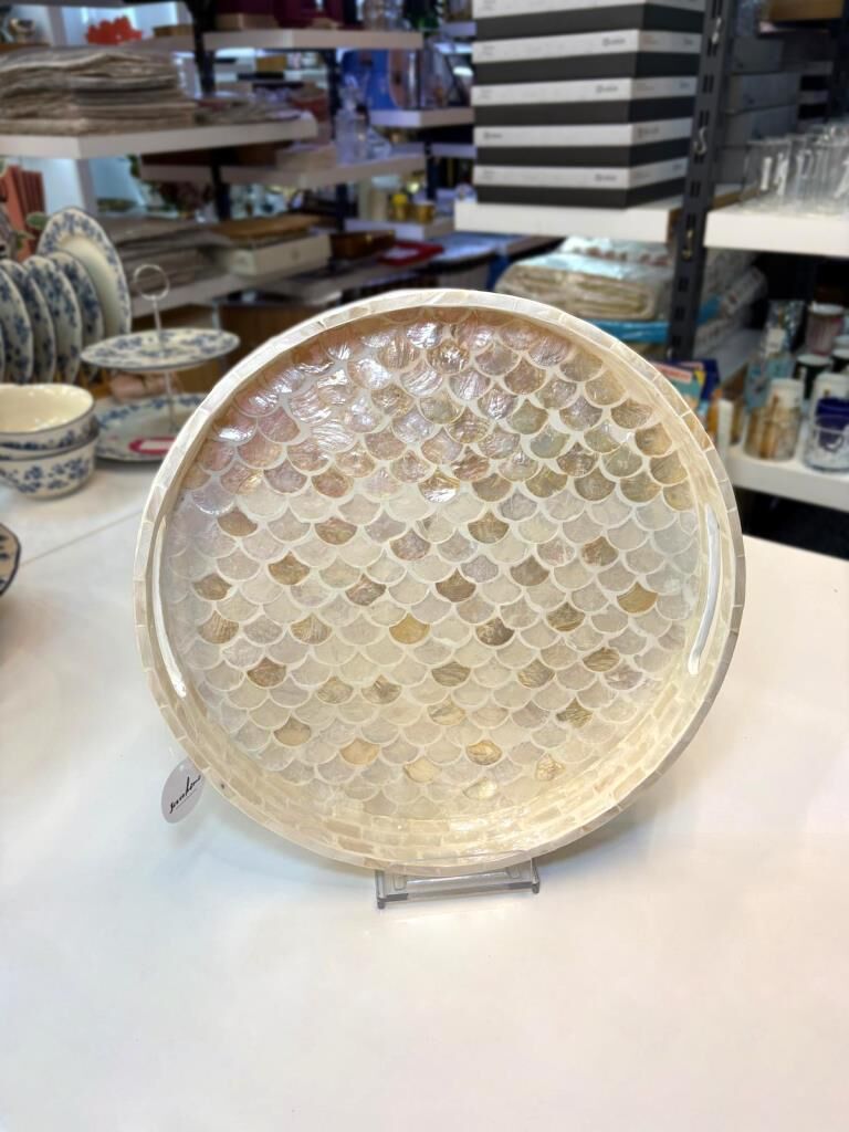 KREM SEDEFLİ YUVARLAK TEPSİ 32CM