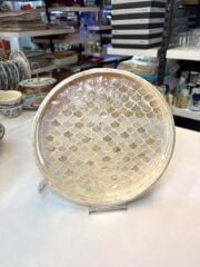 KREM SEDEFLİ YUVARLAK TEPSİ 32CM