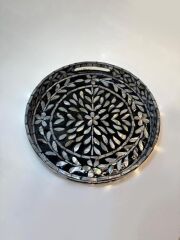 SİYAH SEDEFLİ YUVARLAK TEPSİ 30CM